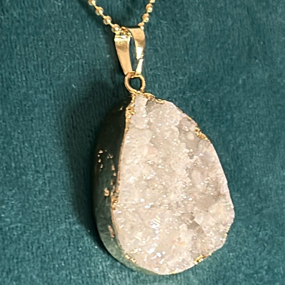 Aura Quartz Geode Druzy Nugget Crystal Pendant Necklace on Gold Tone Chain